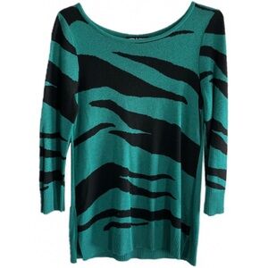Cable & Gauge Women Zebra Print Knit Sweater Green Black Medium